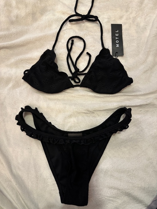 Motel Rocks Other - Motel Rocks Black Ruffle Triangle Bikini Set